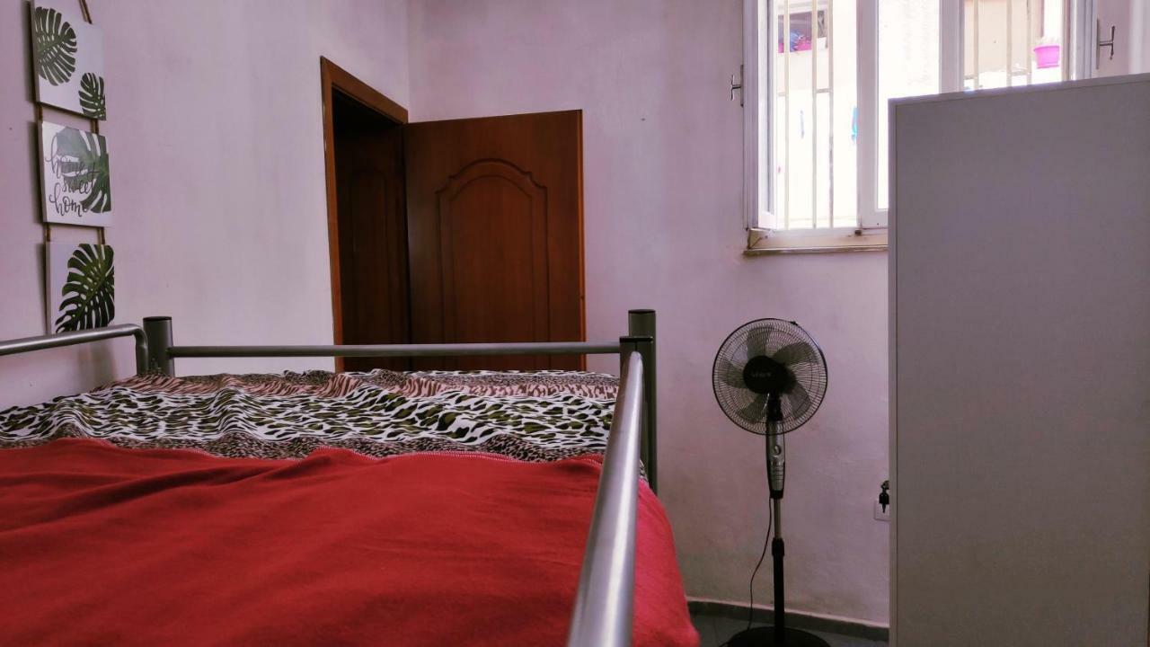 טיראנה Tufina Hostel מראה חיצוני תמונה
