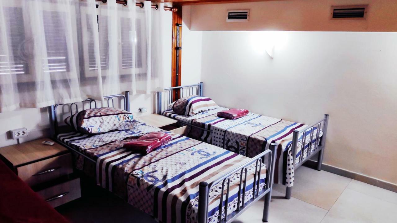 טיראנה Tufina Hostel מראה חיצוני תמונה